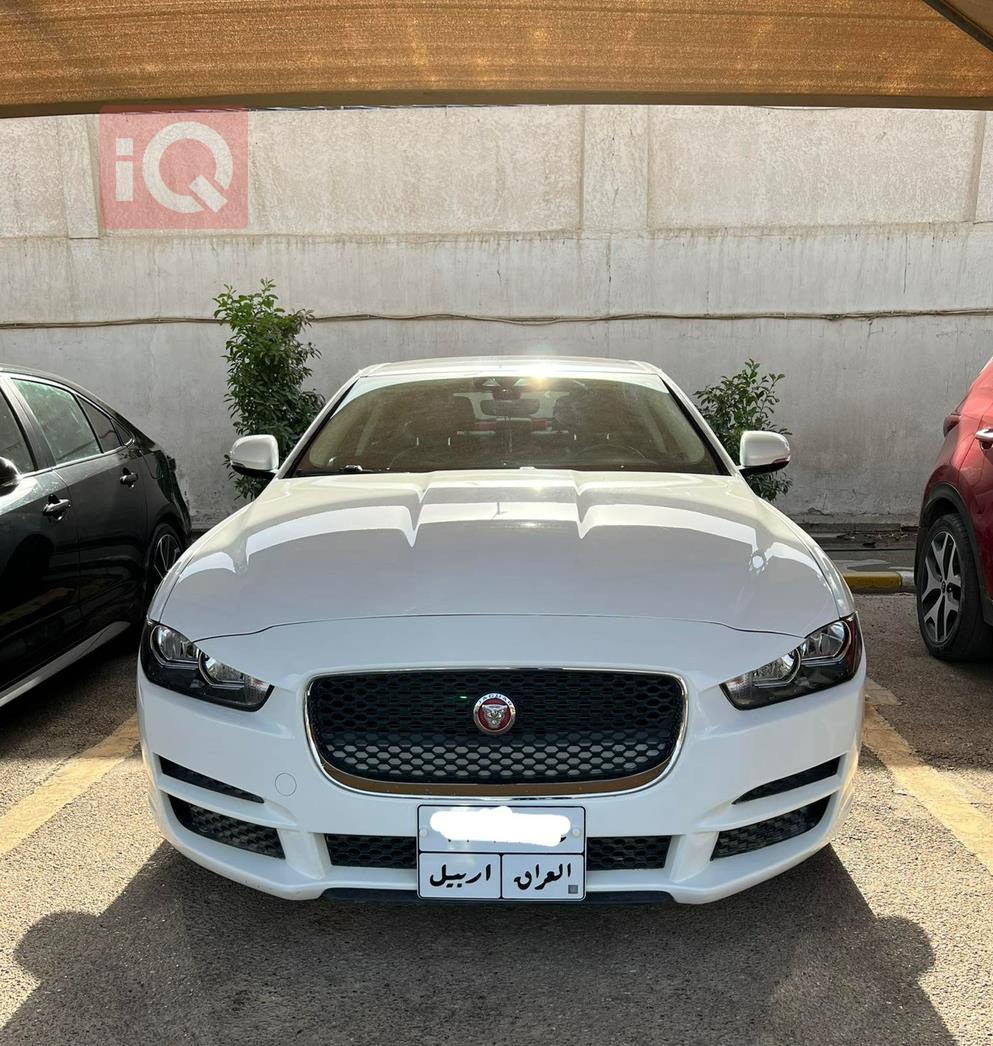 جاكوار XE